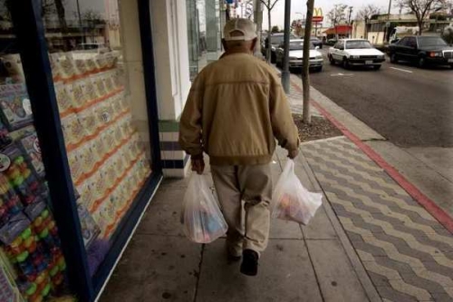 la-ed-plastic-bag-ban-20120404-001.jpg